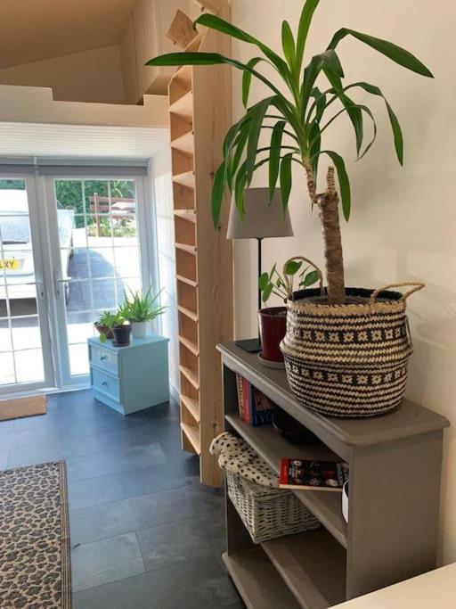 The Garage Getaway Appartement Glastonbury Buitenkant foto